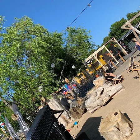 Przyczepa Foremka W Molo Surf Campsite Jastarnia