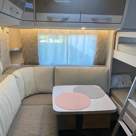 Campeggio Przyczepa Foremka W Molo Surf *